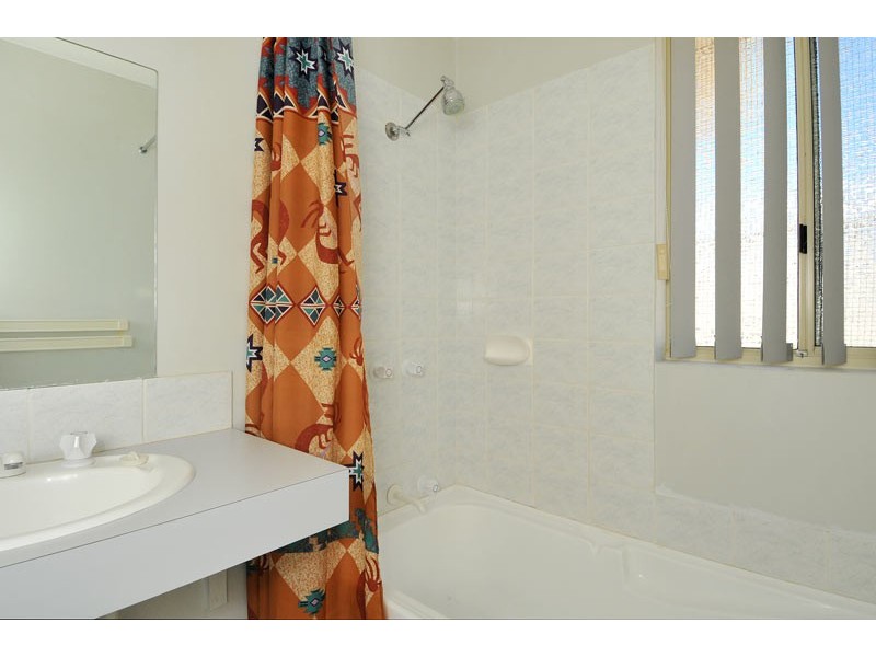 10 Isdell Place, Greenfields WA 6210