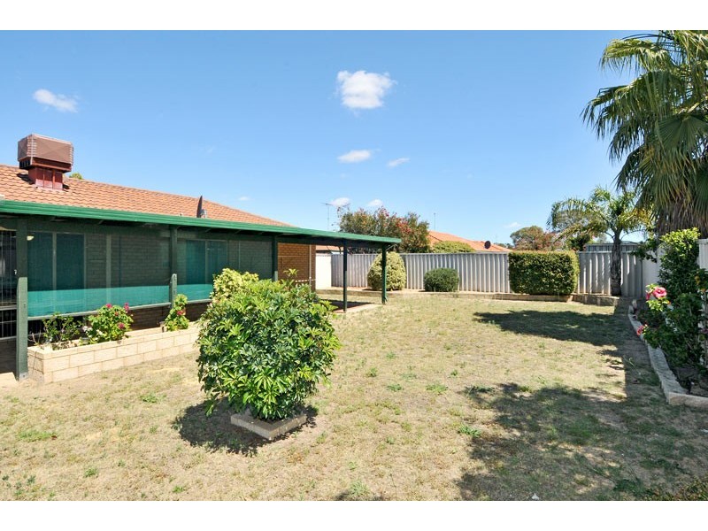 10 Isdell Place, Greenfields WA 6210