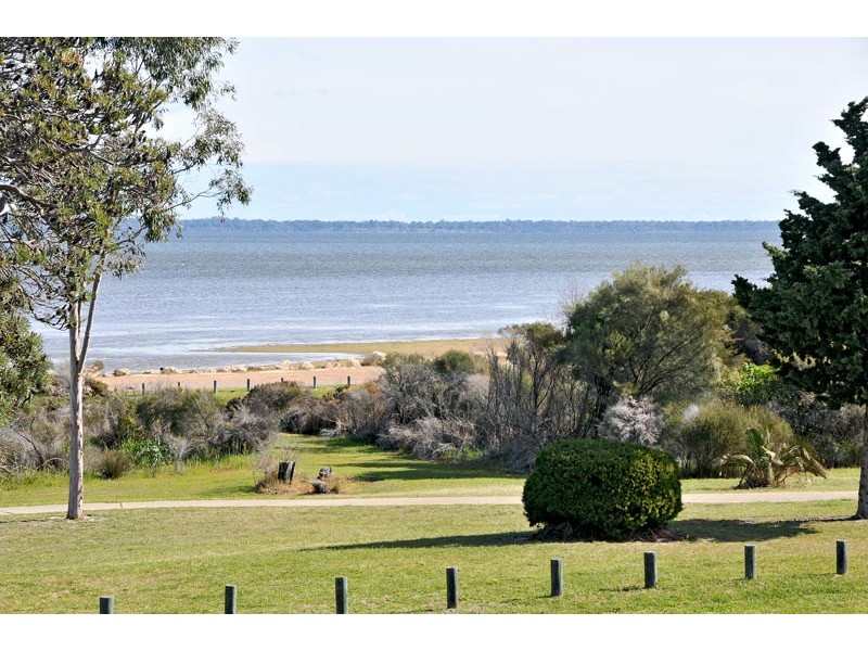 18 Peel Parade, Coodanup WA 6210