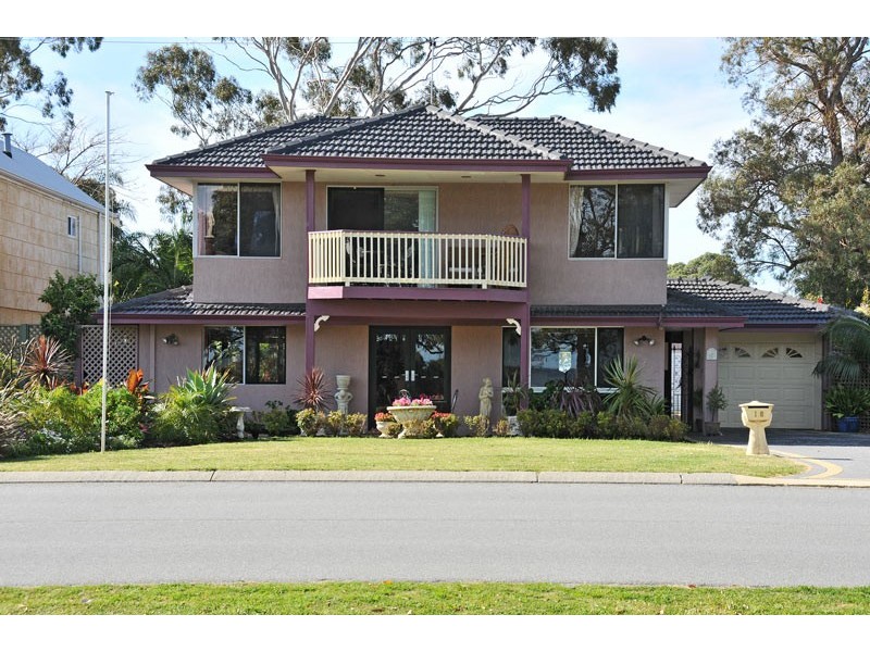 18 Peel Parade, Coodanup WA 6210