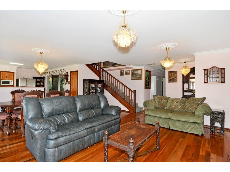 18 Peel Parade, Coodanup WA 6210