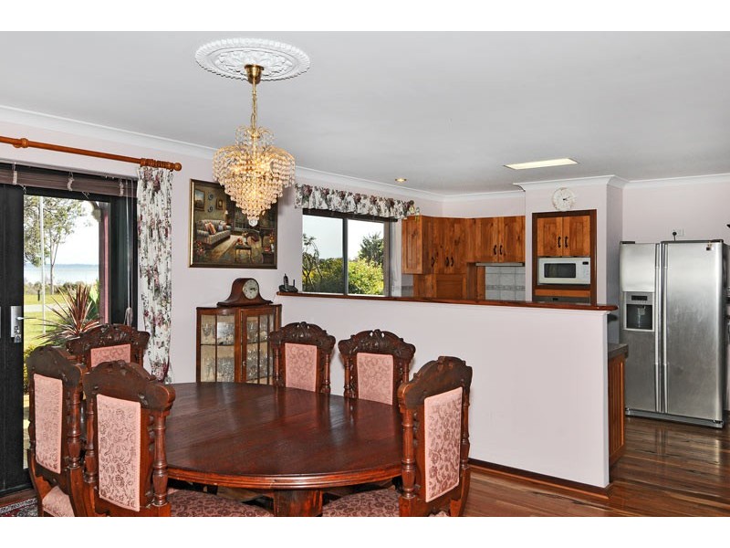 18 Peel Parade, Coodanup WA 6210