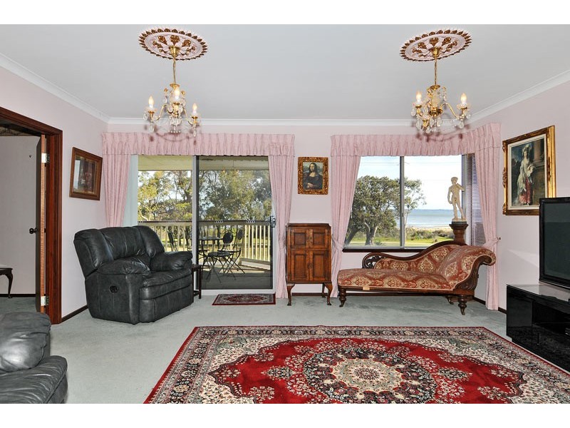 18 Peel Parade, Coodanup WA 6210