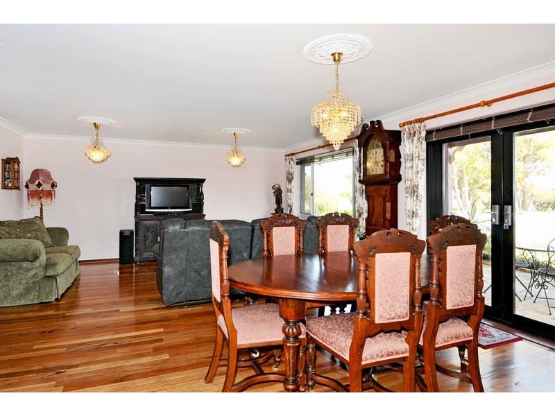 18 Peel Parade, Coodanup WA 6210