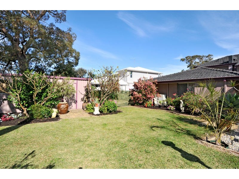 18 Peel Parade, Coodanup WA 6210