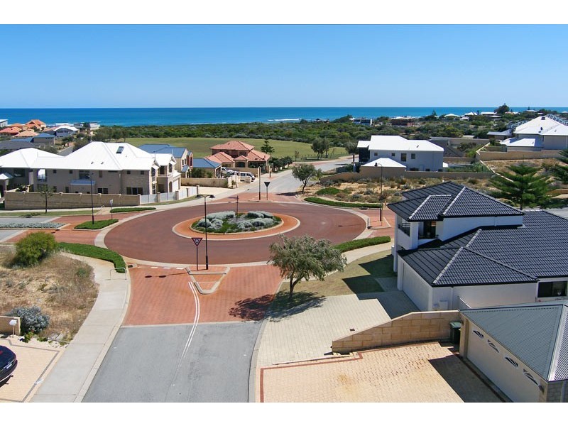86 Baloo Crescent, Wannanup WA 6210
