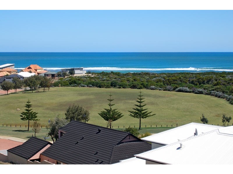 77 Baloo Crescent, Wannanup WA 6210