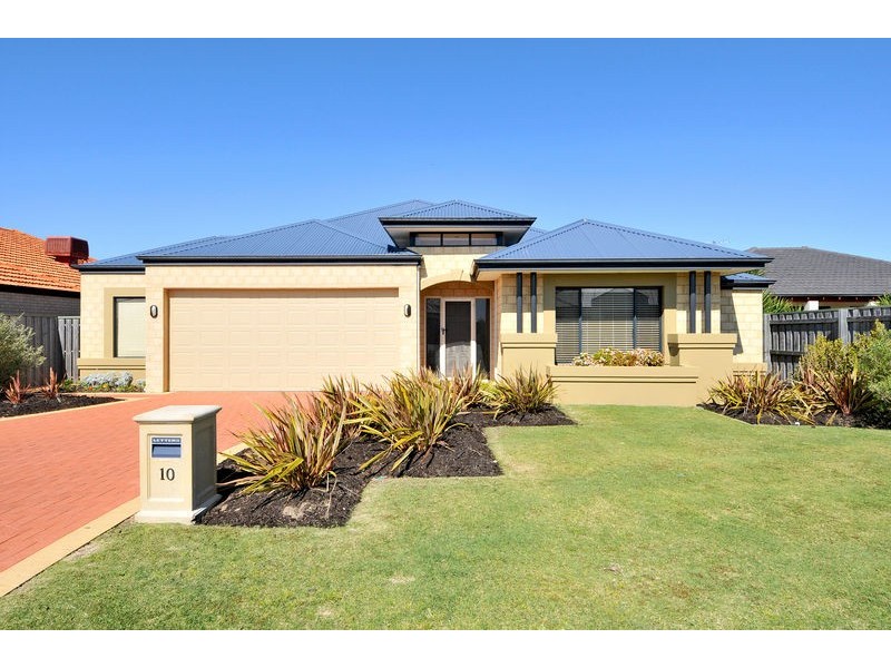 10 Grasshill Grange, Halls Head WA 6210