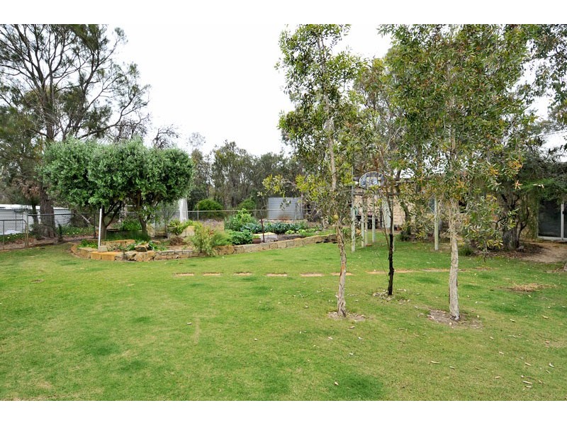 126 Riverland Drive, Stake Hill WA 6181