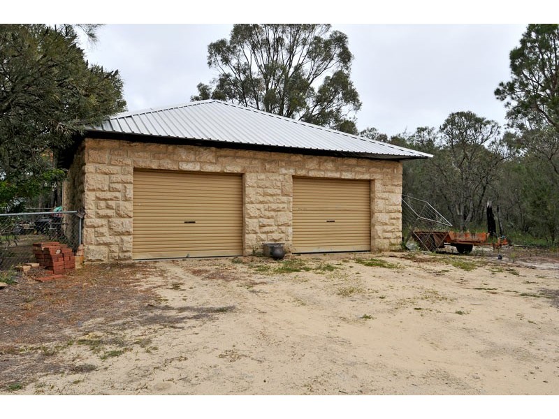 126 Riverland Drive, Stake Hill WA 6181