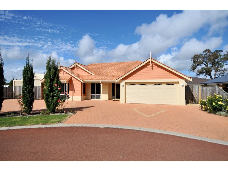 24 Beacham Street, Coodanup WA 6210