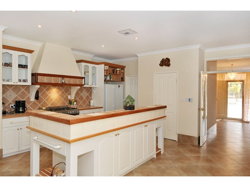 24 Beacham Street, Coodanup WA 6210