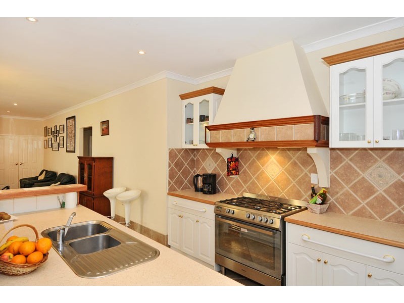 24 Beacham Street, Coodanup WA 6210