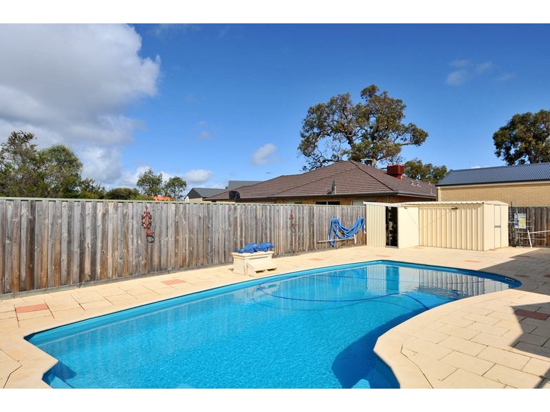 24 Beacham Street, Coodanup WA 6210