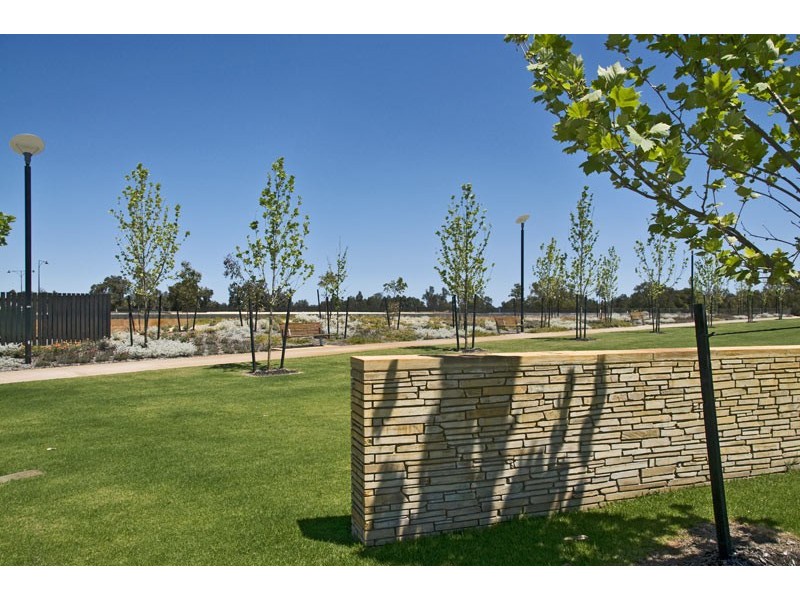 8 Fenians Pass, South Yunderup WA 6208