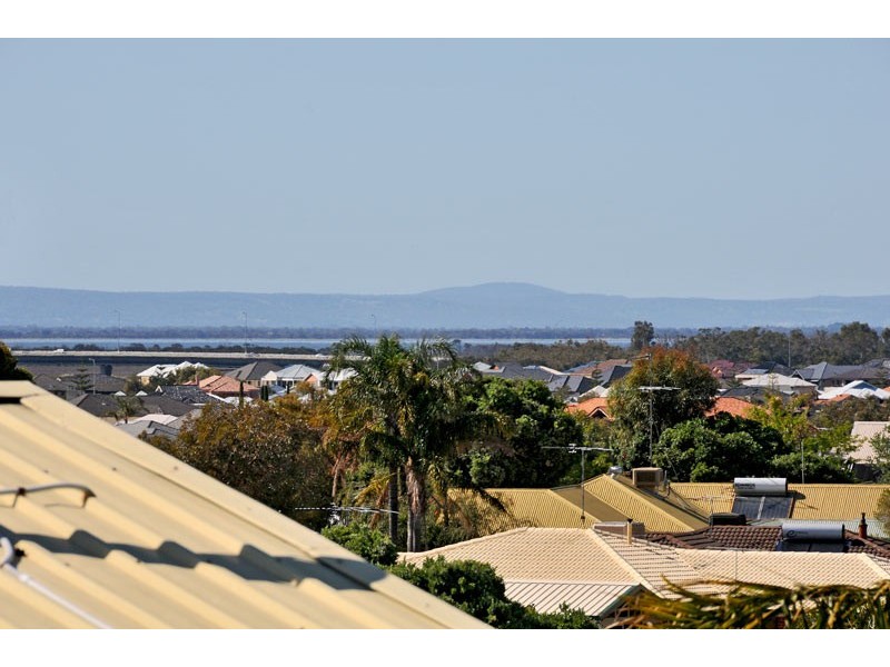 7 Barkley Place, Halls Head WA 6210