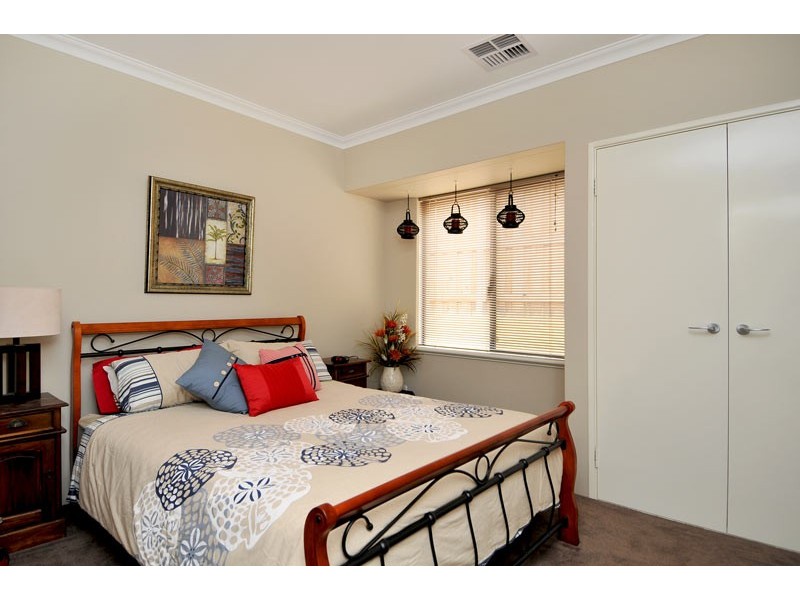 37 Tranquility Way, Halls Head WA 6210