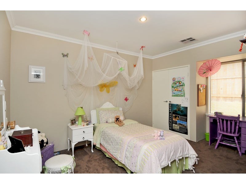 37 Tranquility Way, Halls Head WA 6210