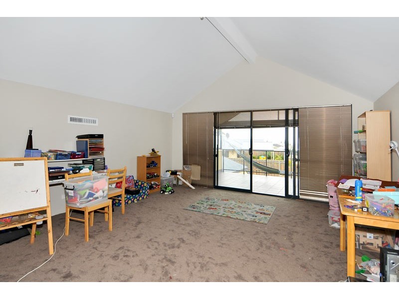 37 Tranquility Way, Halls Head WA 6210