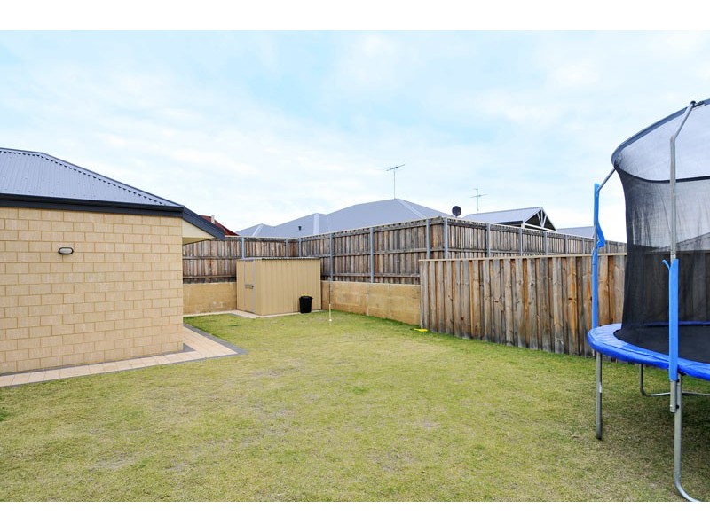 37 Tranquility Way, Halls Head WA 6210