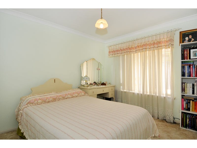 8 Mahogany Drive, Halls Head WA 6210