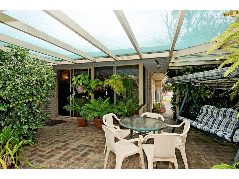 8 Mahogany Drive, Halls Head WA 6210