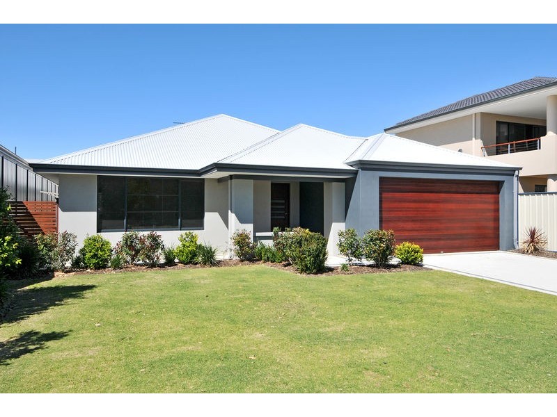 25 Jester Parkway, Meadow Springs WA 6210