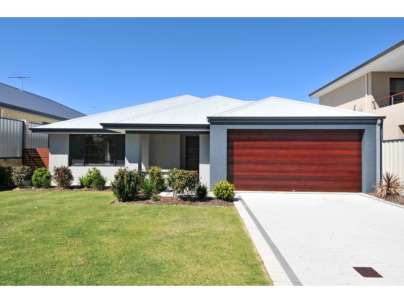 25 Jester Parkway, Meadow Springs WA 6210