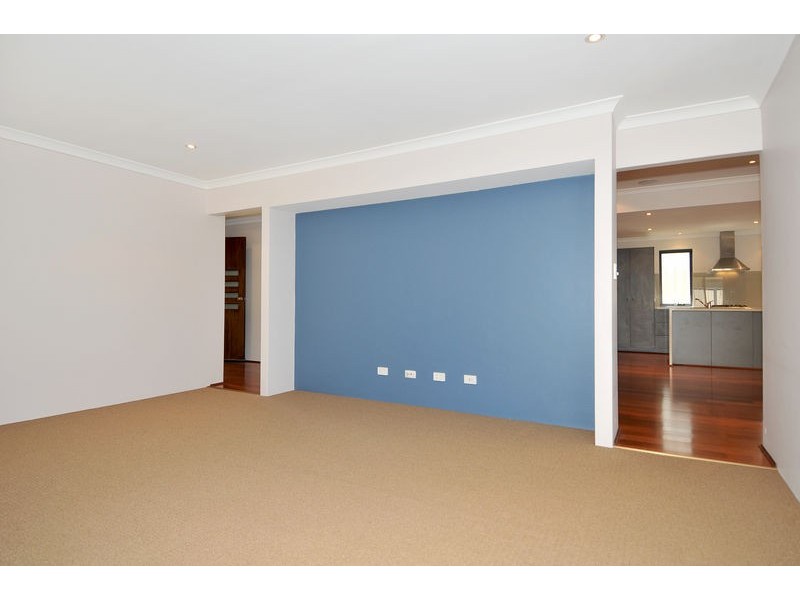 25 Jester Parkway, Meadow Springs WA 6210