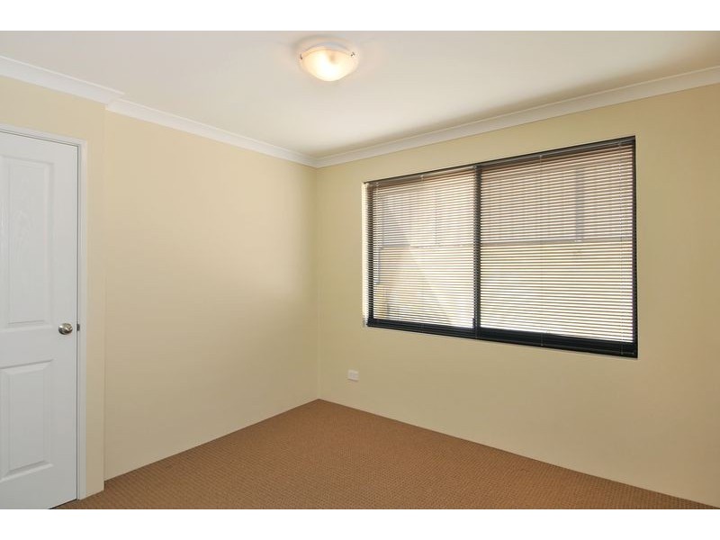 25 Jester Parkway, Meadow Springs WA 6210