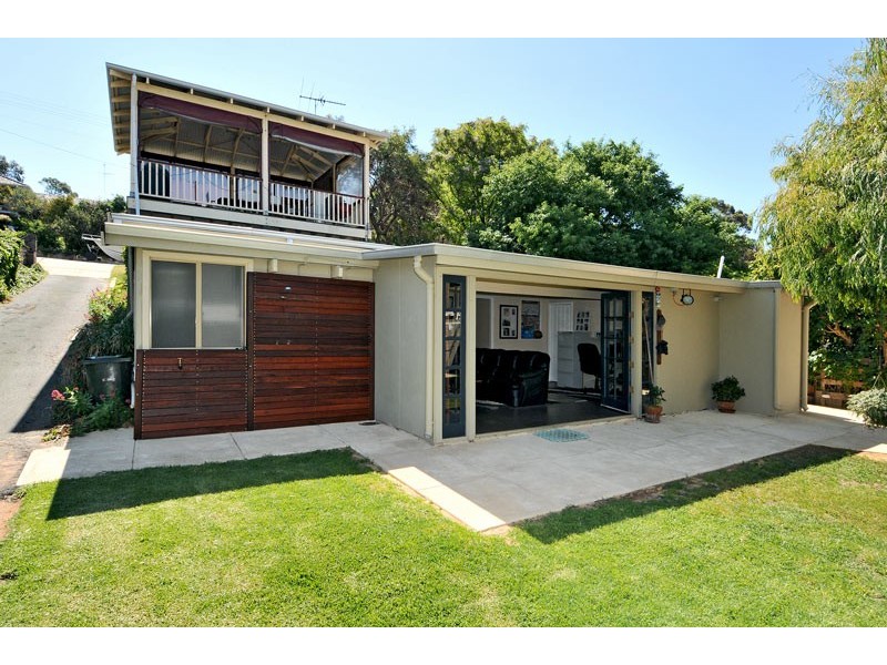 7 Hill Street, Halls Head WA 6210