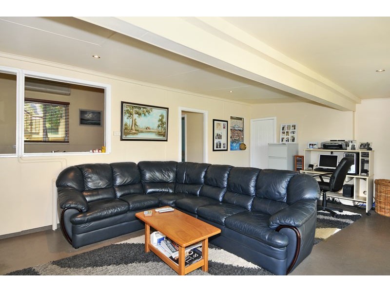 7 Hill Street, Halls Head WA 6210