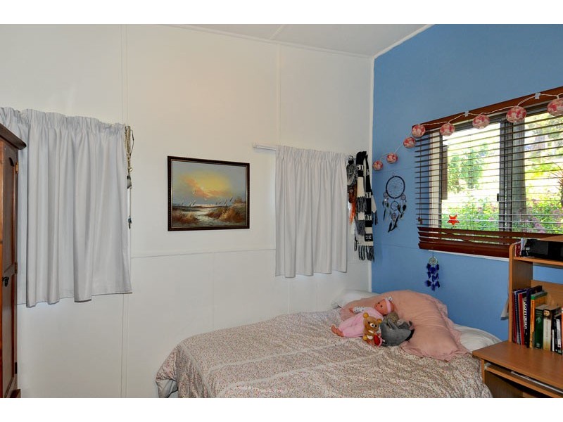 7 Hill Street, Halls Head WA 6210