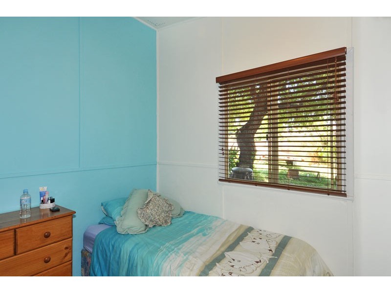 7 Hill Street, Halls Head WA 6210
