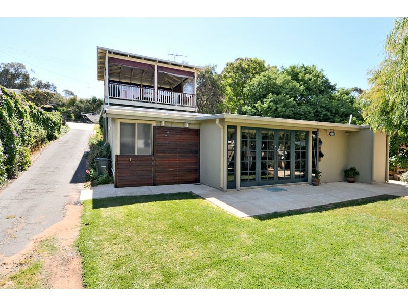 7 Hill Street, Halls Head WA 6210