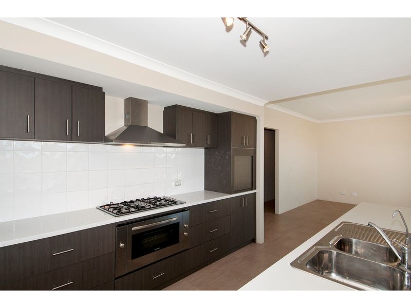 12 Splendens Turn, Halls Head WA 6210