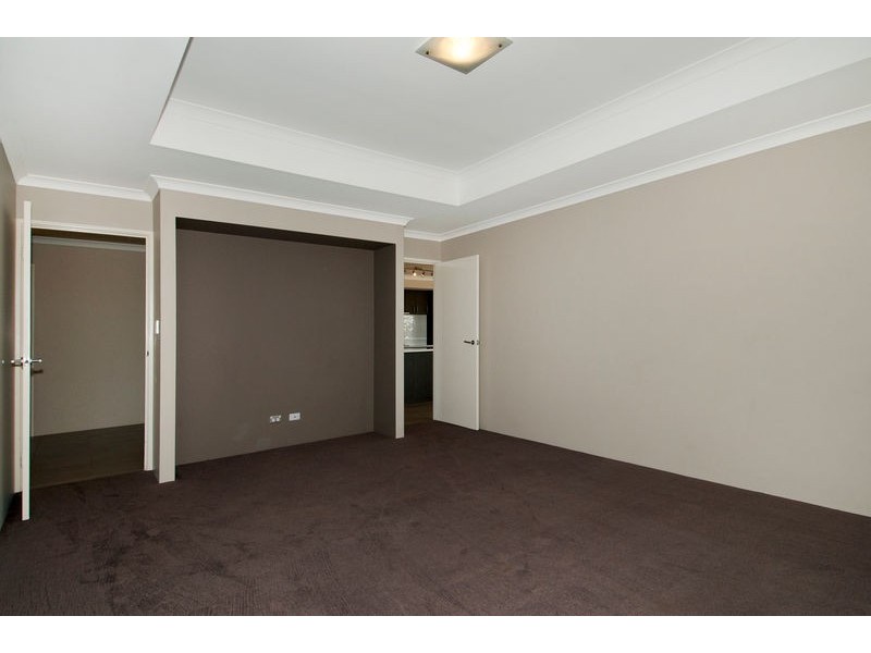 12 Splendens Turn, Halls Head WA 6210