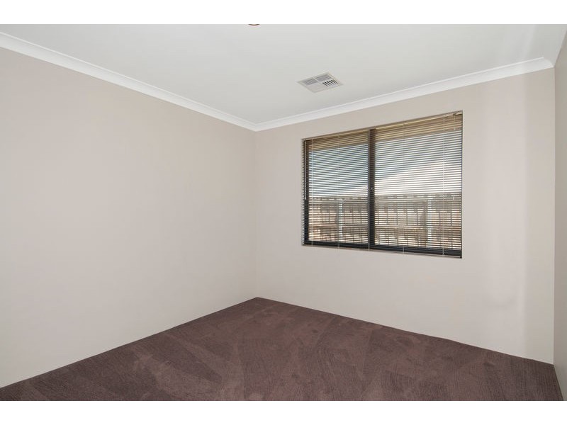 12 Splendens Turn, Halls Head WA 6210