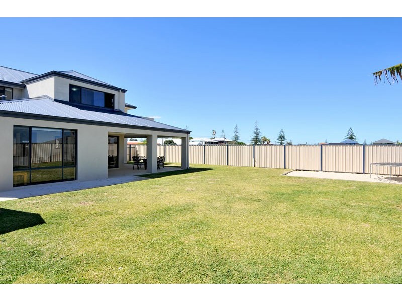 45 Indiana Parade, Singleton WA 6175