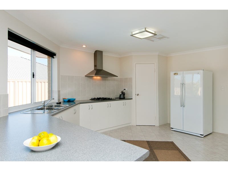 16 Cockatoo Way, Dawesville WA 6211