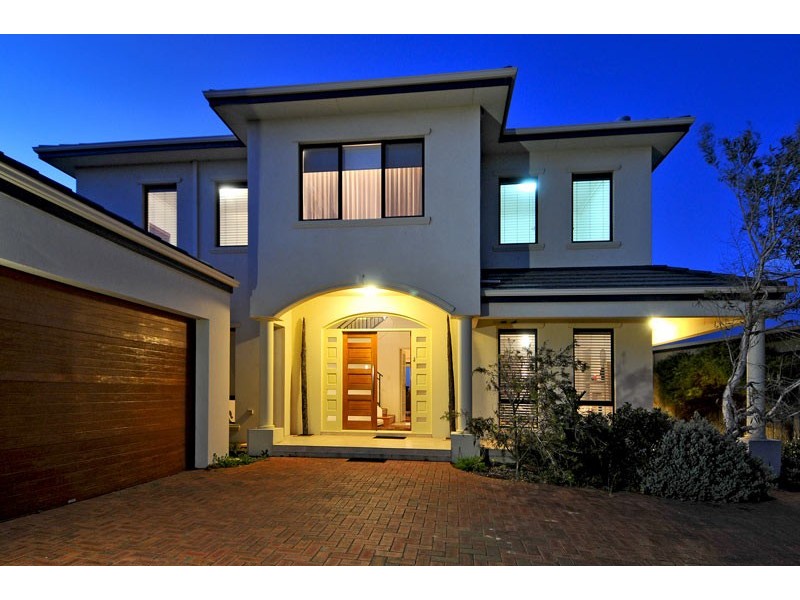 24 Hideaway Cove, Halls Head WA 6210