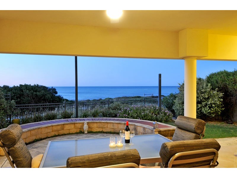 24 Hideaway Cove, Halls Head WA 6210