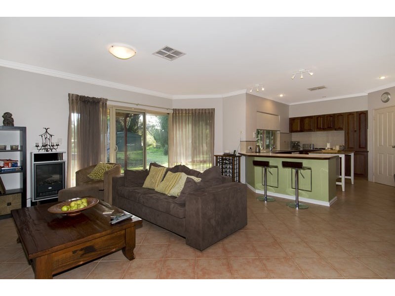 2 Woodsong Close, Falcon WA 6210