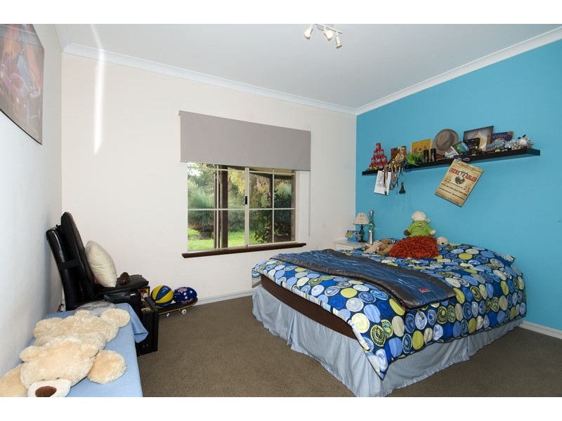 2 Woodsong Close, Falcon WA 6210