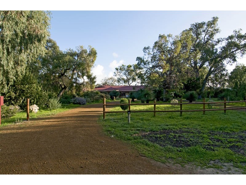 2 Woodsong Close, Falcon WA 6210