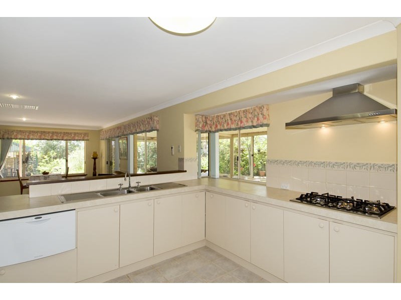 76 Ronsard Drive, San Remo WA 6210