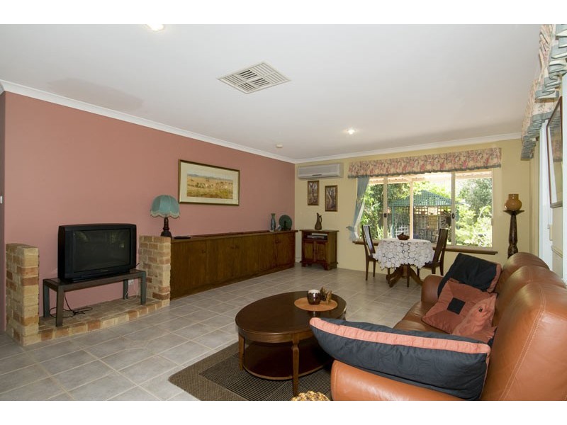 76 Ronsard Drive, San Remo WA 6210