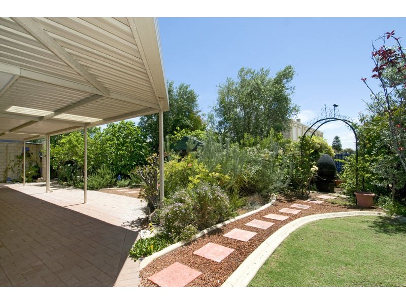 76 Ronsard Drive, San Remo WA 6210