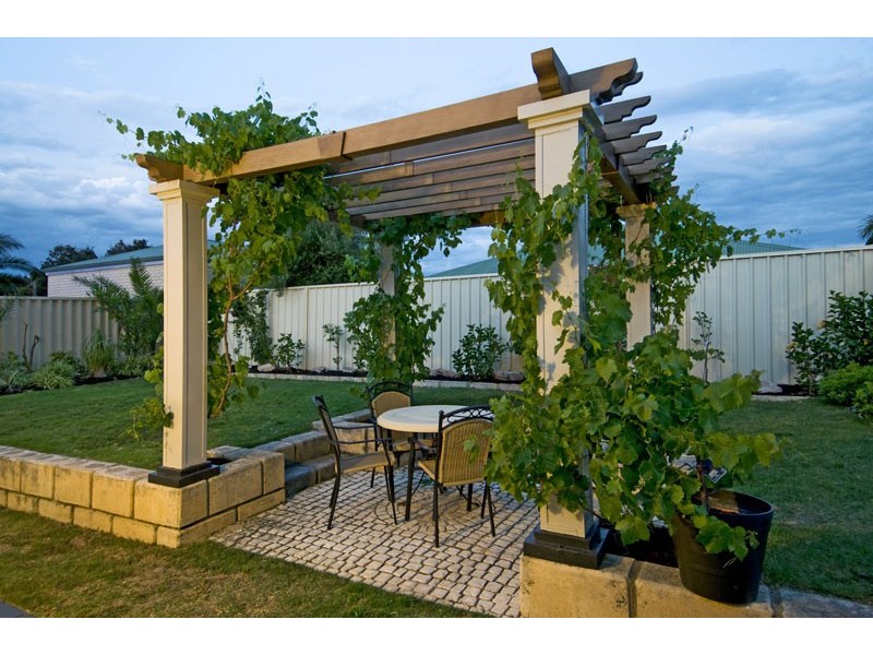 7 Ronsard Drive, San Remo WA 6210