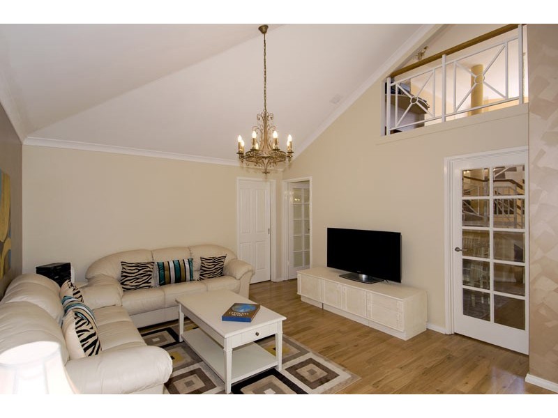 7 Ronsard Drive, San Remo WA 6210